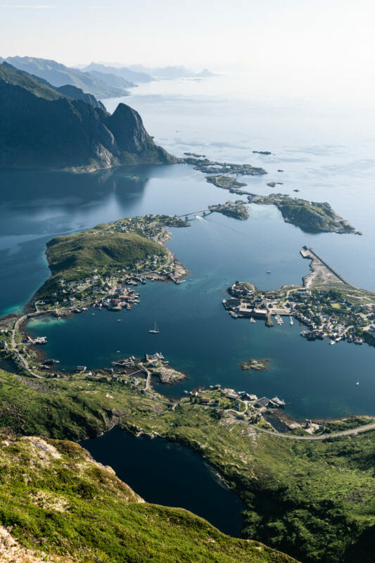 Bivouac dans les Lofoten sous le soleil de minuit