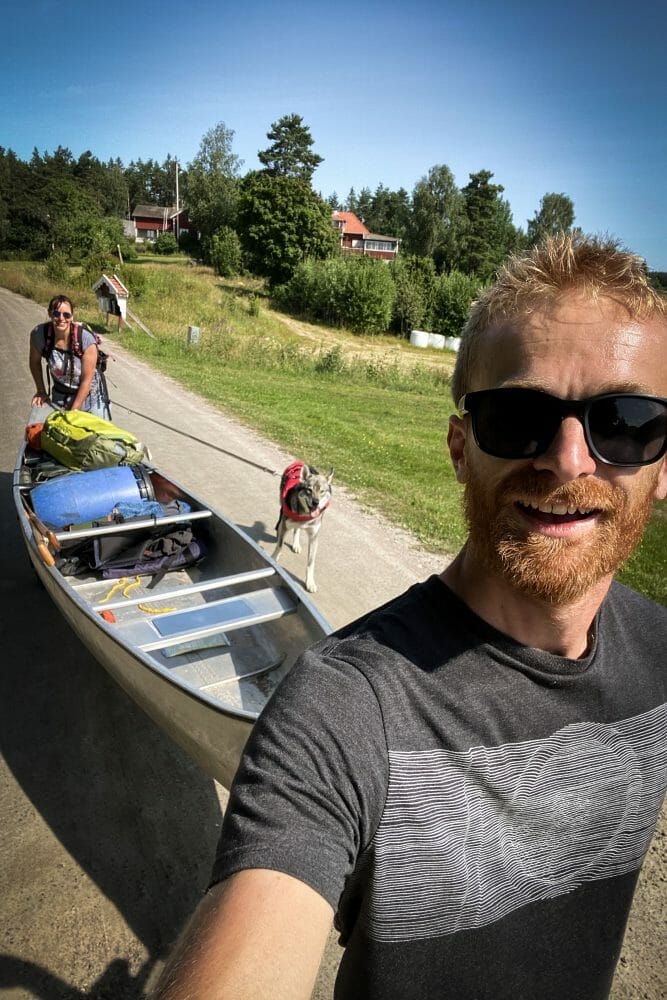 Portage pendant le Canoë Trip en Suède