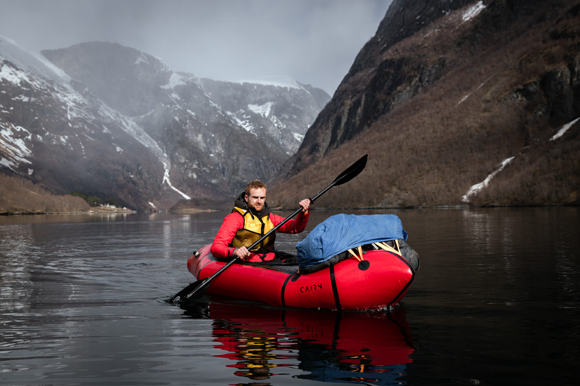 Packraft dans le Nærøyfjord