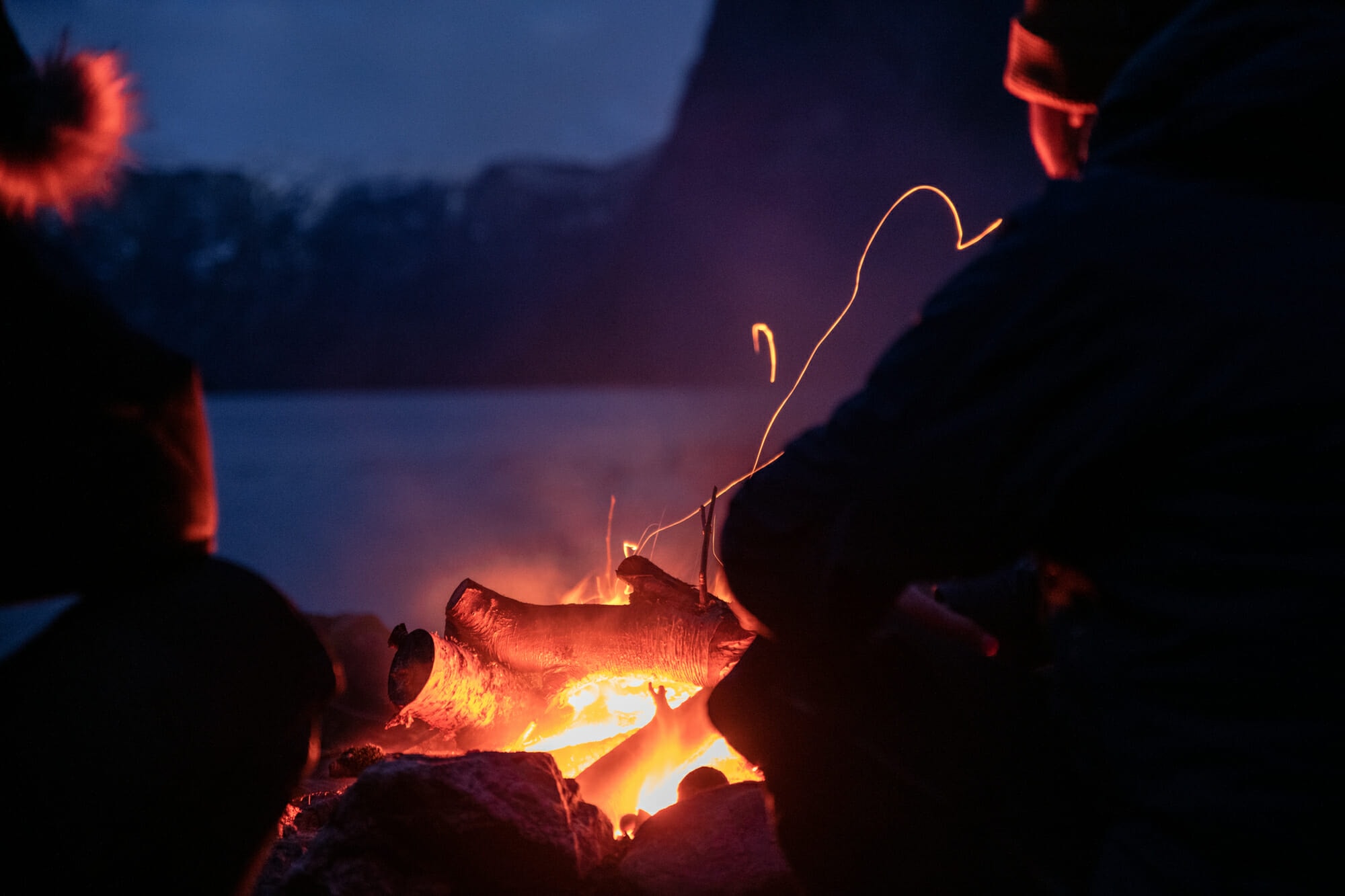 Feu de camps dans le Nærøyfjord
