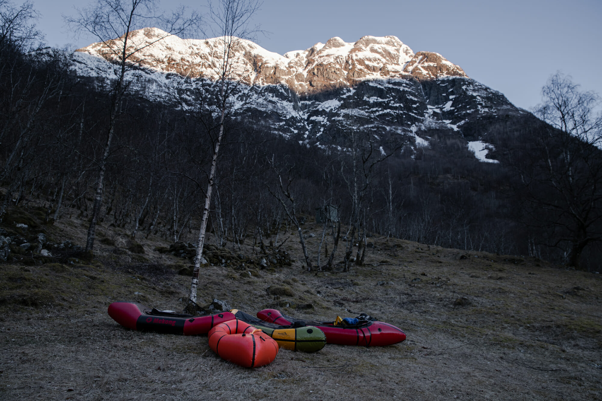Packraft dans le Nærøyfjord