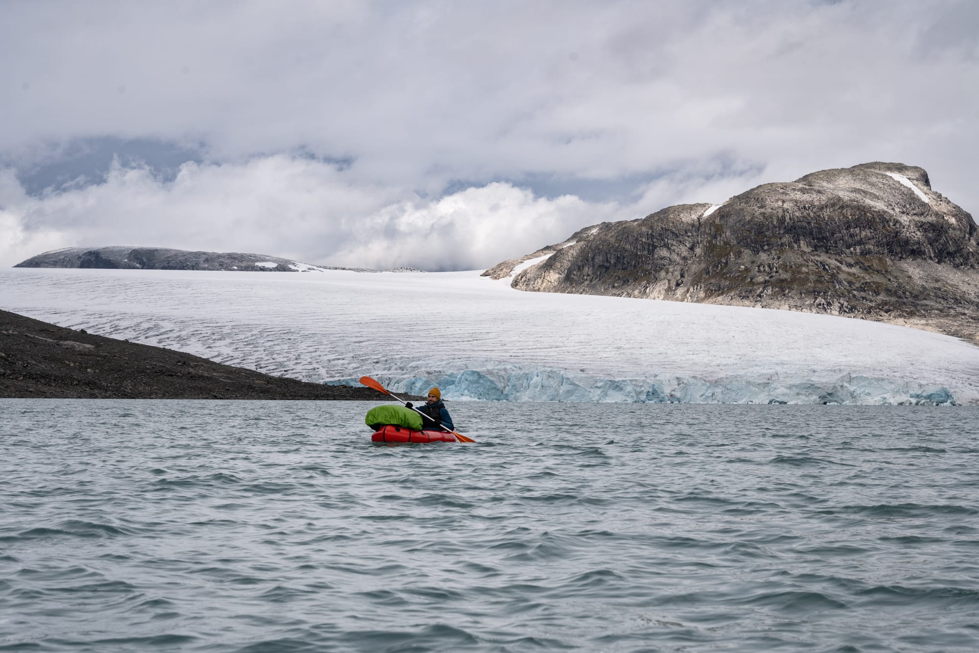 Packraft sur le lac de Styggevatnet