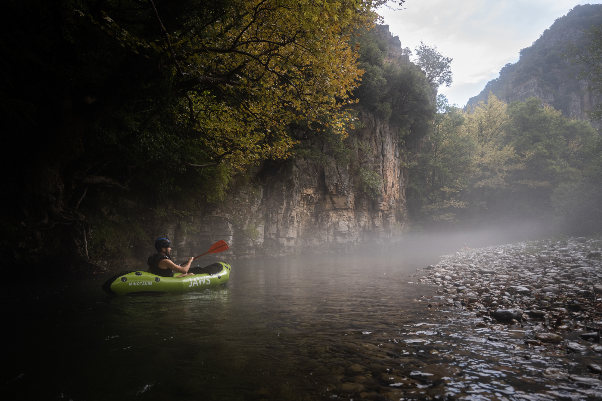 Descente de la Voïdomátis en packraft